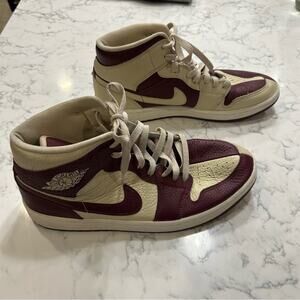 Nike Air Jordan 1 Mid SE Split Beach Cherrywood Size Woman’s 11